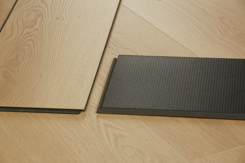 Hickory Oak - 10.3mm Hybrid Laminate Flooring
