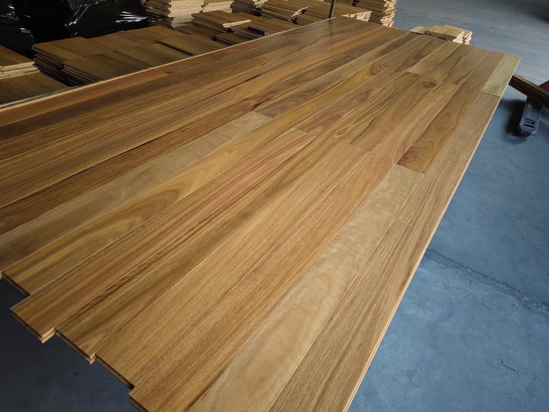Spotted Gum (18mm Solid Timber - Prefinished)