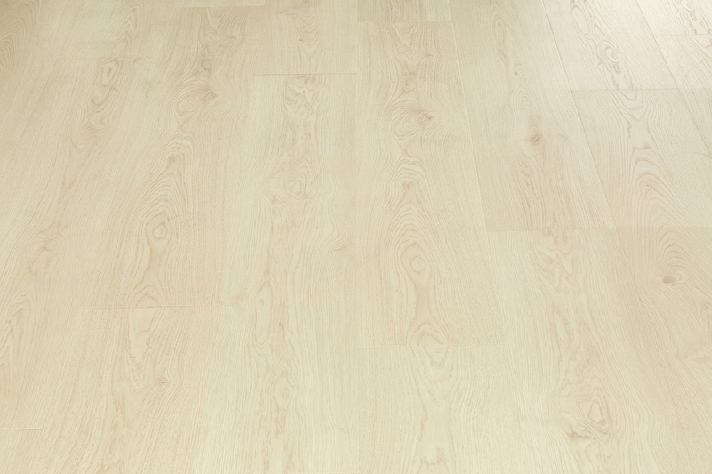 Soft Pearl - 12.3mm AquaStep Laminate