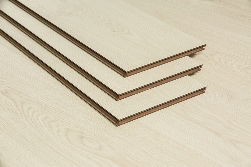 Soft Pearl - 12.3mm AquaStep Laminate